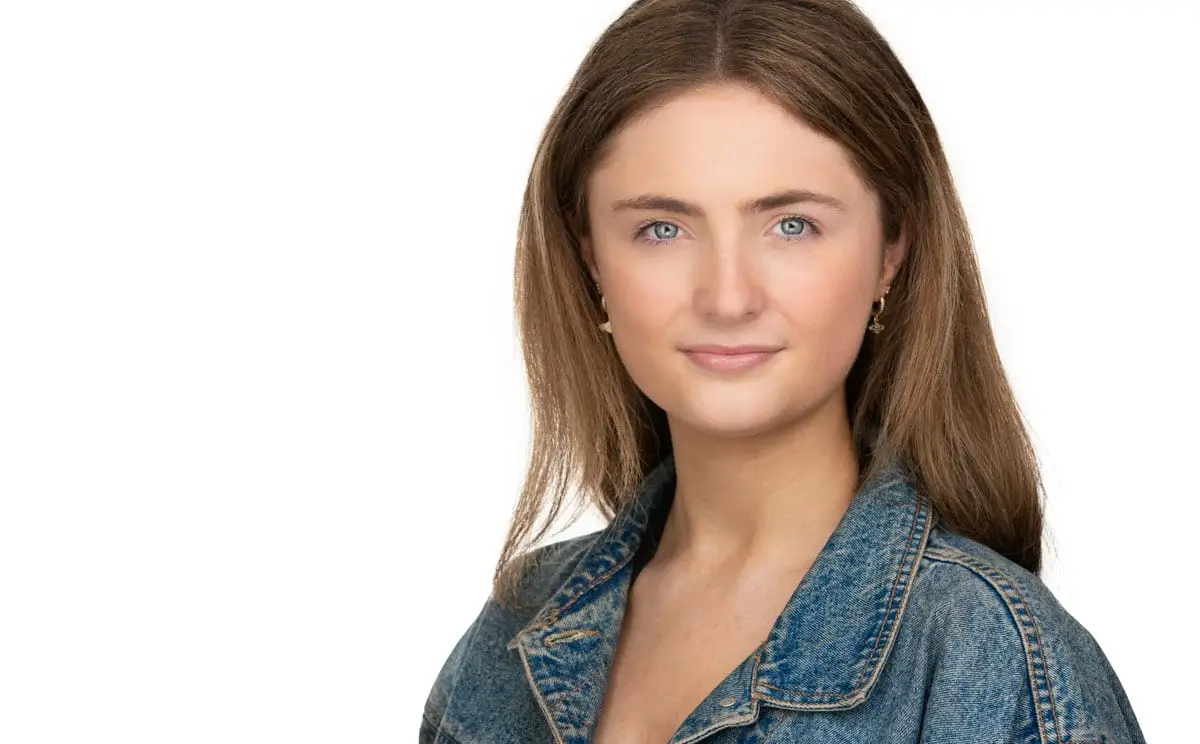 Actor headshot Sydney, young woman in denim jacket